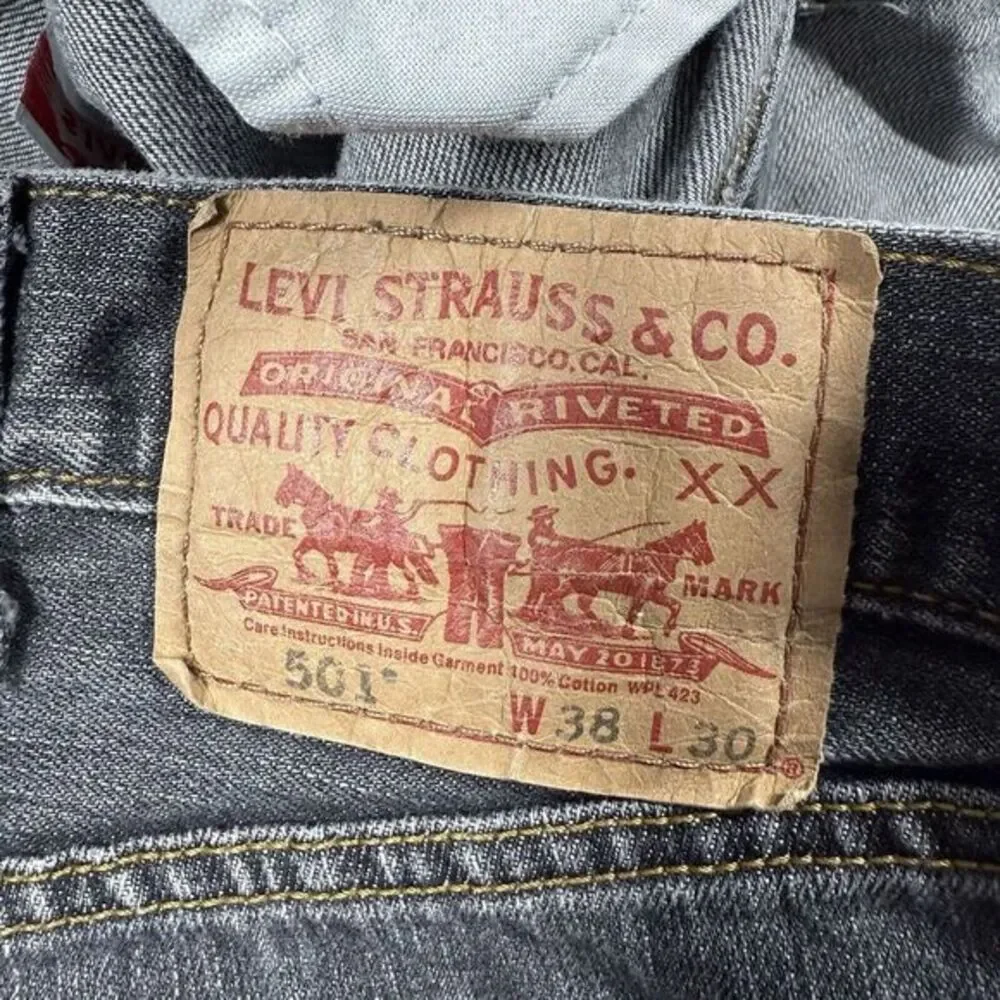Vintage Levis 501 Jeans Mens 38x30 Black Button Fly Fade Denim Cowboy‎ Y2K XX